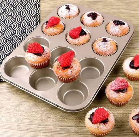 12 Bölmeli Premium Metal Muffin ve Cupcake Tepsisi - Yapışmaz, Eşit Pişirme Özellikli Kalıp