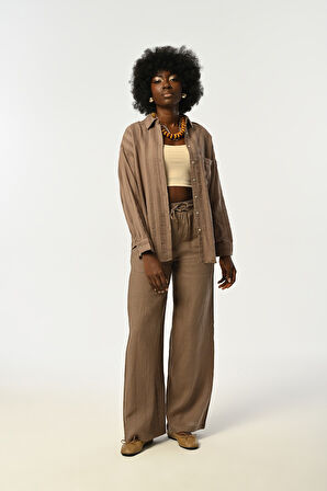 KADIN  VİZON RENGİ TEK CEPLİ ÇİZGİLİ OVERSİZE KESİM GÖMLEK