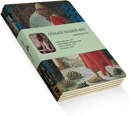 Kaplumbağa Serisi - A6, Osman Hamdi Bey 4'lü Defter Seti III, Çizgisiz, Toplam 192 Sayfa, Her biri 48 Sayfa, Tel Dikiş, Esnek Kapak, Oval Kenar, Tuval Doku, 60 gram, Sarı Krem Renk