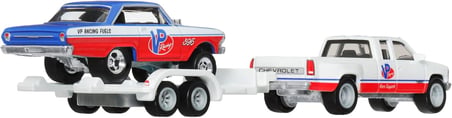 Car Culture Team Transport 63 Chevy Nova &amp; 88 Chevy Silverado 3500 Diecast Car Hrv42