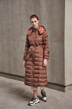 18278 WOMANIA MONT BERLİN