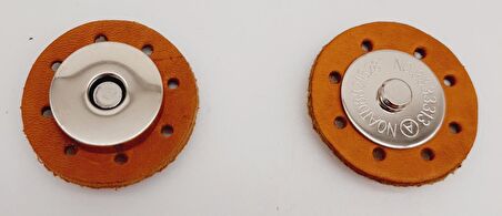 Gerçek Derili Mıknatıslı Çıtçıt Açık Taba Gümüş Metalli