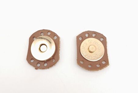 Sütlü Kahve Renk Gerçek Derili Oval Kenar Mıknatıslı Çıtçıt Light Gold Metalli