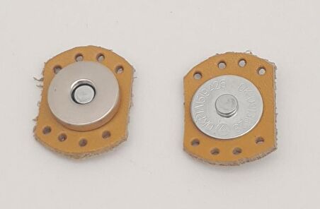 Hardal Renk Gerçek Derili Oval Kenar Mıknatıslı Çıtçıt Gümüş Metalli