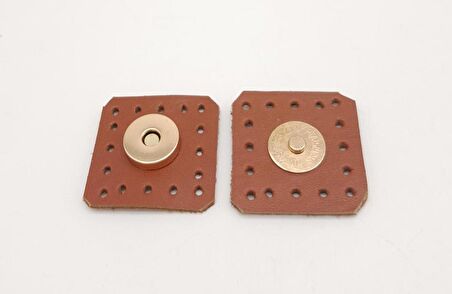 Taba Gerçek Derili Kare Mıknatıslı Çıtçıt Light Gold Metalli