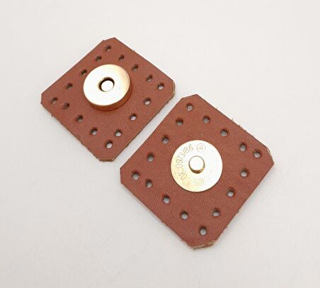 Taba Gerçek Derili Kare Mıknatıslı Çıtçıt Light Gold Metalli