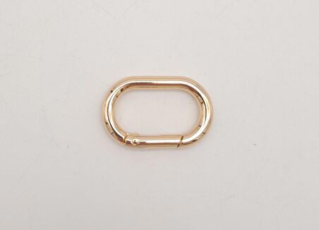 Light Gold 3 cm Ovalize Yaylı Halka 1 Adet