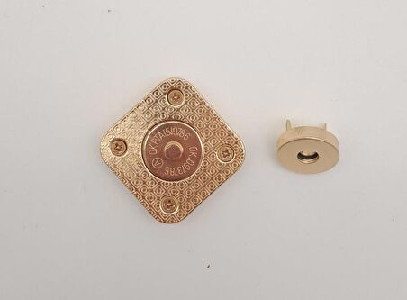 3.5 cm Kare Akrilikli Siyah Renk Light Gold Mıknatıslı Kilit