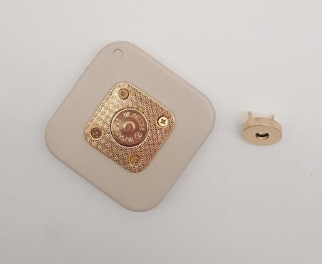 7 cm Kare Akrilikli Bej Renk Light Gold Mıknatıslı Kilit