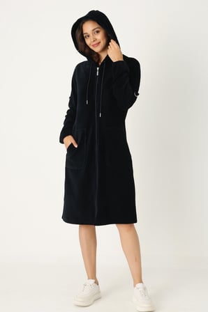 Kadın Kapüşonlu Fermuarlı Pamuklu Kadife Cepli Elbise