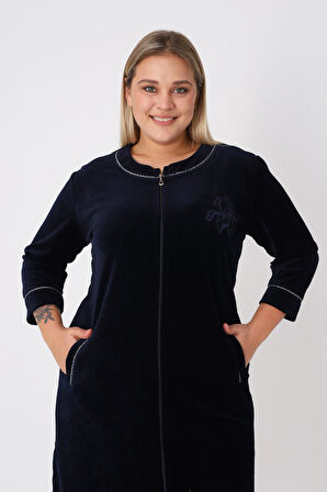 Kadın Büyük Beden Lacivert Pamuklu Kadife Fermuarlı Şerit Detaylı Nakışlı Cepli Truvakar Kol Elbise