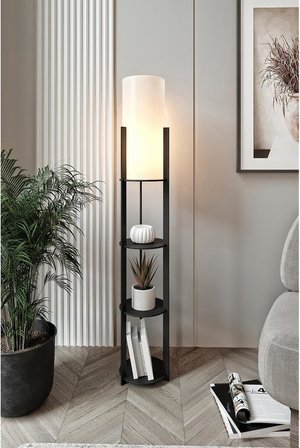 RADİANTE Lambader – Doğal Ahşap Görünümlü Gövde, Kompakt Kare Taban (23x23 cm), 135 cm Yükseklik, E27 Duy Tipi Uyumlu, LED Ampul ile Kullanılabilir, Kolay Kurulumlu, Göz Yormayan Işık (Mese)