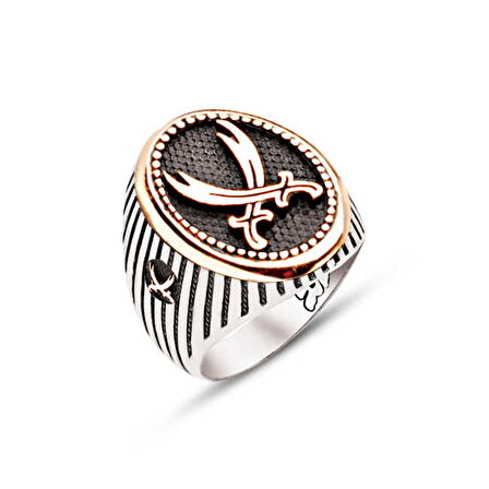 Amberkan Gümüş Üstü ve Yanları Hz. Ali Kılıcı Zülfikar İşlemeli Yüzük
