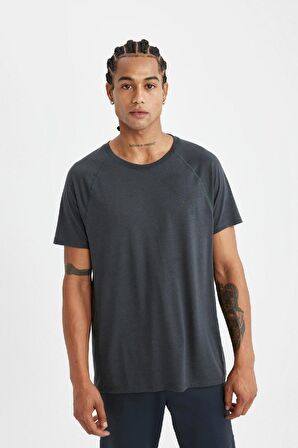 DeFactoFit Standart Fit Bisiklet Yaka Sporcu Kısa Kollu Tişört C9182AX24AUAR231