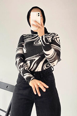 Yarım Balıkçı Yaka Desenli Body Siyah
