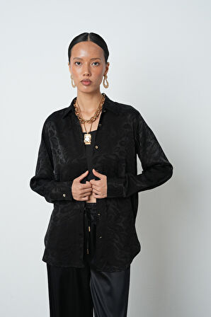 Kadın Siyah Renk Desenli Altın Düğme Detaylı Gömlek