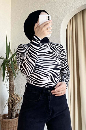 Yarım Balıkçı Yaka Zebra Desenli Body Siyah