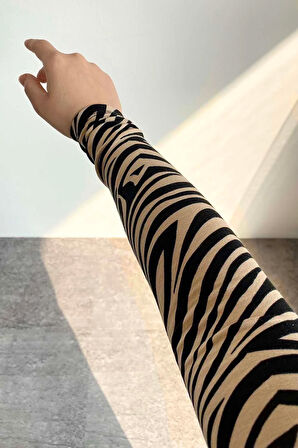 Yarım Balıkçı Yaka Zebra Desenli Body Sütlü Kahve