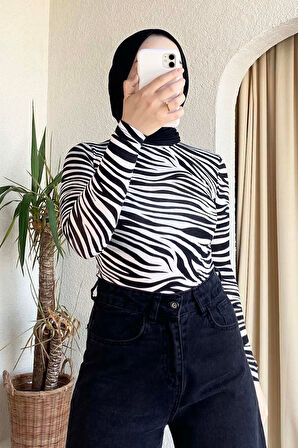 Yarım Balıkçı Yaka Zebra Desenli Body Siyah