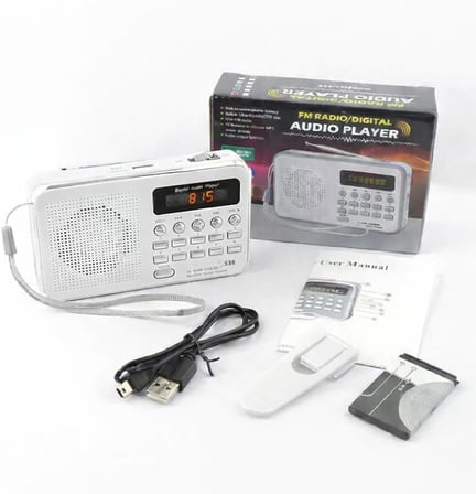 L-938 Şarjlı Taşınabilir FM Radyo | Dijital Ekranlı | USB/TF/SD/AUX Destekli | BL-5C Bataryalı Cep Radyosu (Beyaz)