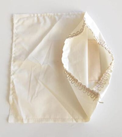 Fermuarsız 28x28 cm dikilmiş astar Krem