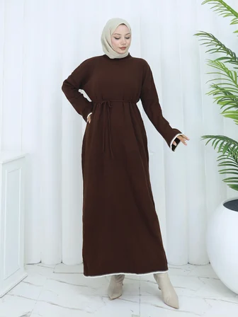 Tatula Kadın Koyu Kahve Yarım Balıkçı Yaka Volanlı Kol Kuşaklı Uzun Triko Elbise