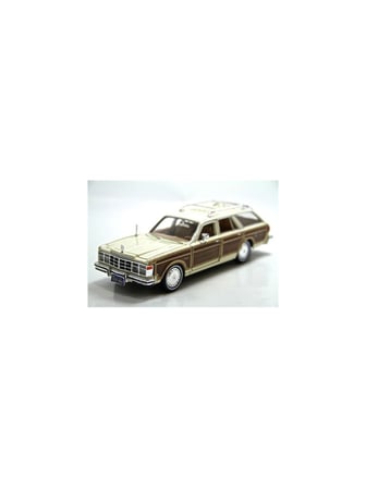 Motormax 1:24 1979 Chrysler Le Baron Town Country -Krem Model Araba