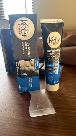 Veet Men Erkekler İçin Tüy Dökücü Krem, Hassas Ciltler, 100 ml