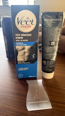 Veet Men Erkekler İçin Tüy Dökücü Krem, Hassas Ciltler, 100 ml