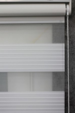 Ekru Geniş Plise Etek Dilimli Zebra Stor Güneşlik Perde