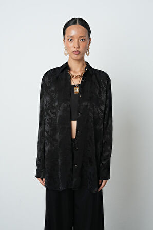 Kadın Siyah Renk Karışık Desenli Oversize Gömlek