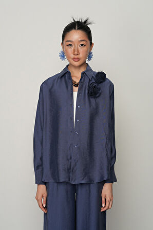 Kadın Önü Çift Gül İşlemeli Düz Renk Gömlek