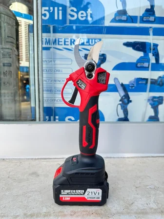 Kimmeer Plus 21V Çift Akülü Bahçe Seti – Profesyonel Çelik Şanzımanlı Dal Budama Makası ve Şarjlı Testere – 2 Bataryalı, Çantalı Bahçe ve Budama Takımı