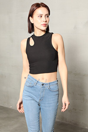 Kolsuz Damla Pencere Omuz Detay Crop Top Siyah Bluz - 1652