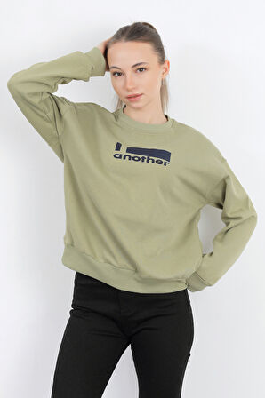 Kadın I Am Another Baskılı Bisiklet Yaka Oversize Sweatshirt Haki - 2585