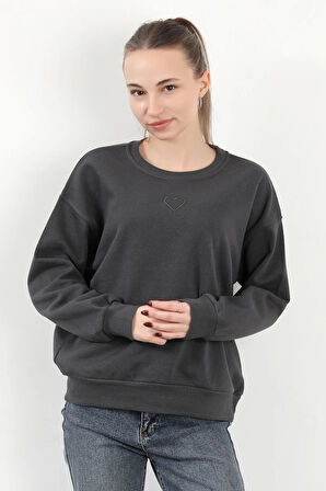 Kadın Bisiklet Yaka Kalp Nakışlı Pamuklu Sweatshirt Füme - 2582