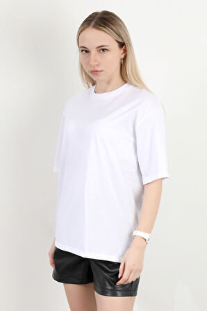 Kadın Bisiklet Yaka Sırtı Happy Baskılı T-Shirt Beyaz - 925013