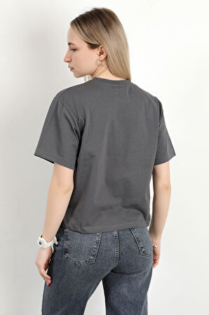 Kadın Bisiklet Yaka Omzu Fiyonk Nakışlı Pamuklu T-Shirt Antrasit - 925022