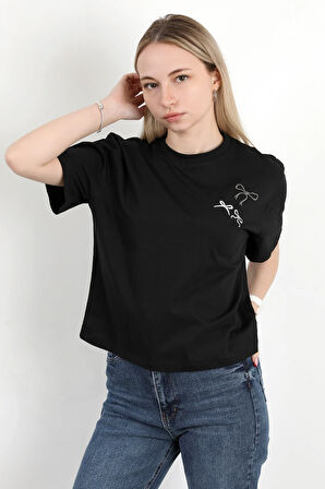 Kadın Bisiklet Yaka Omzu Fiyonk Nakışlı Pamuklu T-Shirt Siyah - 925022