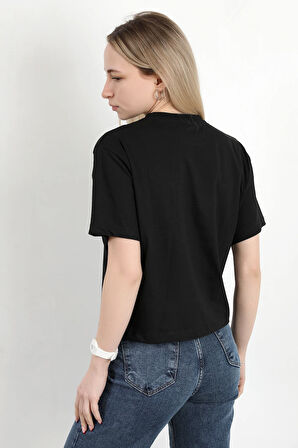 Kadın Bisiklet Yaka Omzu Fiyonk Nakışlı Pamuklu T-Shirt Siyah - 925022
