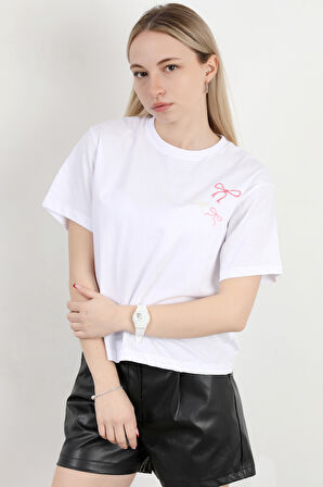 Kadın Bisiklet Yaka Omzu Fiyonk Nakışlı Pamuklu T-Shirt Beyaz - 925022