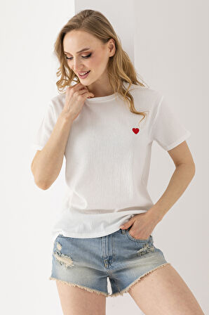 Kadın Bisiklet Yaka Kalp Nakışlı Bürümcük T-Shirt Beyaz - 254427
