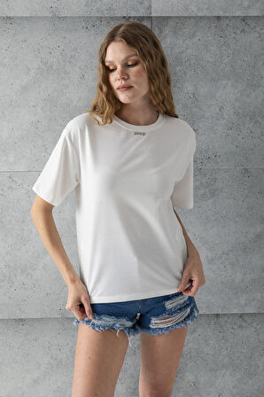 Kadın Bisiklet Yaka Kroche Aksesuarlı T-Shirt Beyaz - 25779