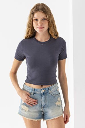 Kadın Bisiklet Yaka A Aksesuarlı Crop T-Shirt Antrasit - 25792