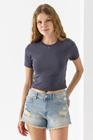 Kadın Bisiklet Yaka A Aksesuarlı Crop T-Shirt Antrasit - 25792