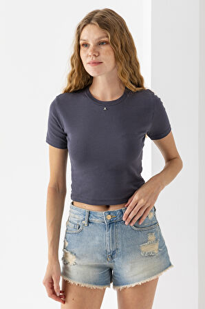 Kadın Bisiklet Yaka A Aksesuarlı Crop T-Shirt Antrasit - 25792