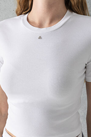 Kadın Bisiklet Yaka A Aksesuarlı Crop T-Shirt Beyaz - 25792