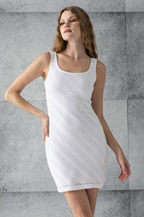 Kadın Kalın Askılı Örme Detaylı Astarlı Elbise Beyaz - 5094