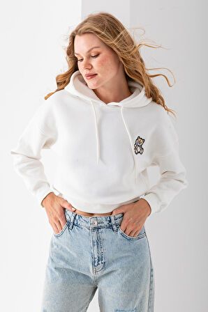 Kadın Kapüşonlu Ayıcık Nakışlı 3İp Crop Sweatshirt Beyaz - 2668