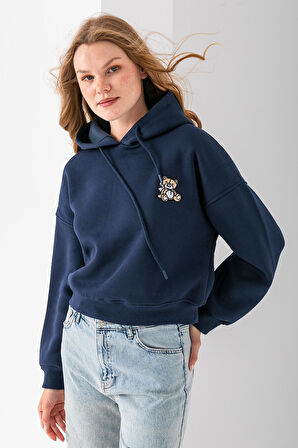 Kadın Kapüşonlu Ayıcık Nakışlı 3İp Crop Sweatshirt Lacivert - 2668
